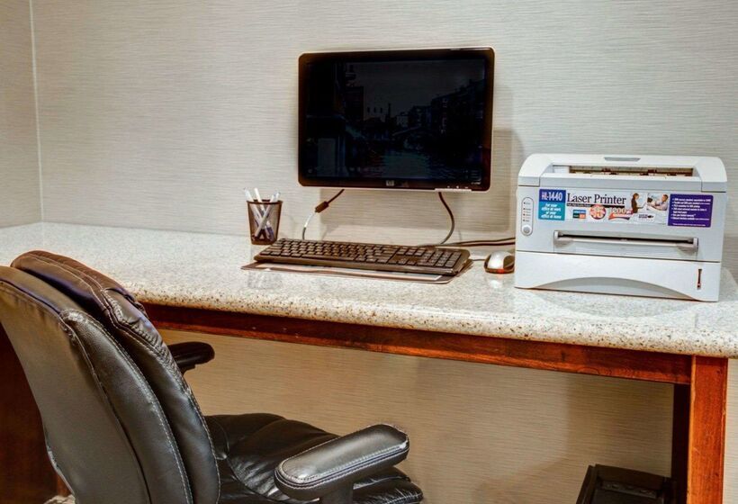 هتل Comfort Inn Columbus Near Fort Moore