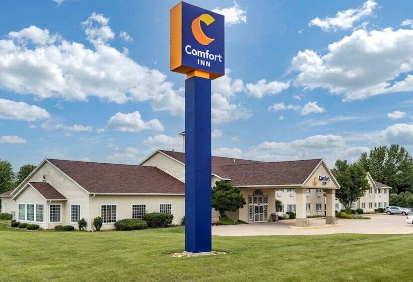 בית מלון כפרי Comfort Inn Dyersville Near The Field Of Dreams