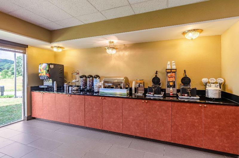 Отель Comfort Inn & Suites Christiansburg I 81