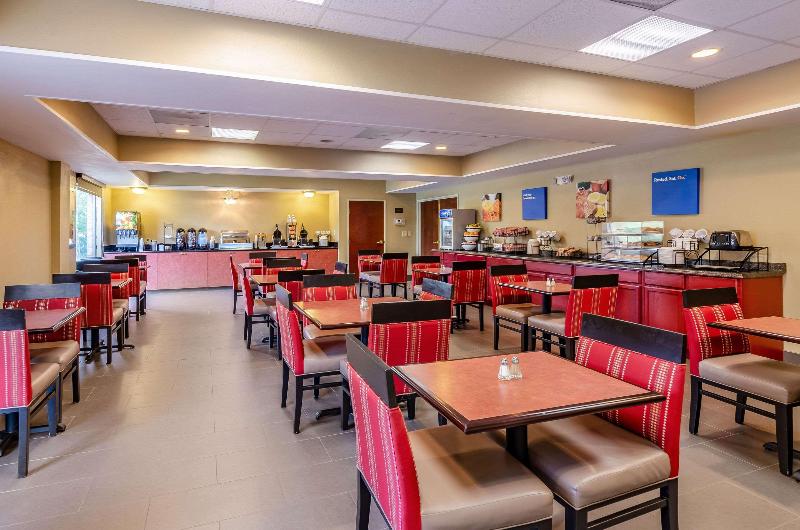 Отель Comfort Inn & Suites Christiansburg I 81