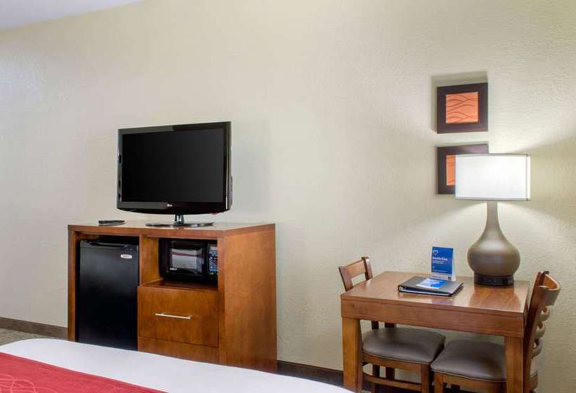 בית מלון כפרי Comfort Inn & Suites Covington   Mandeville