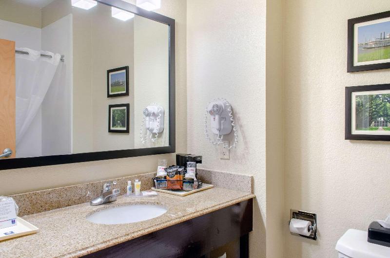 فندق Comfort Inn & Suites Covington   Mandeville