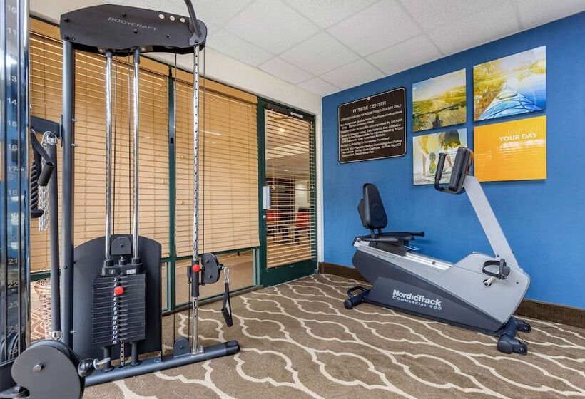 ホテル Comfort Inn & Suites Lake Norman