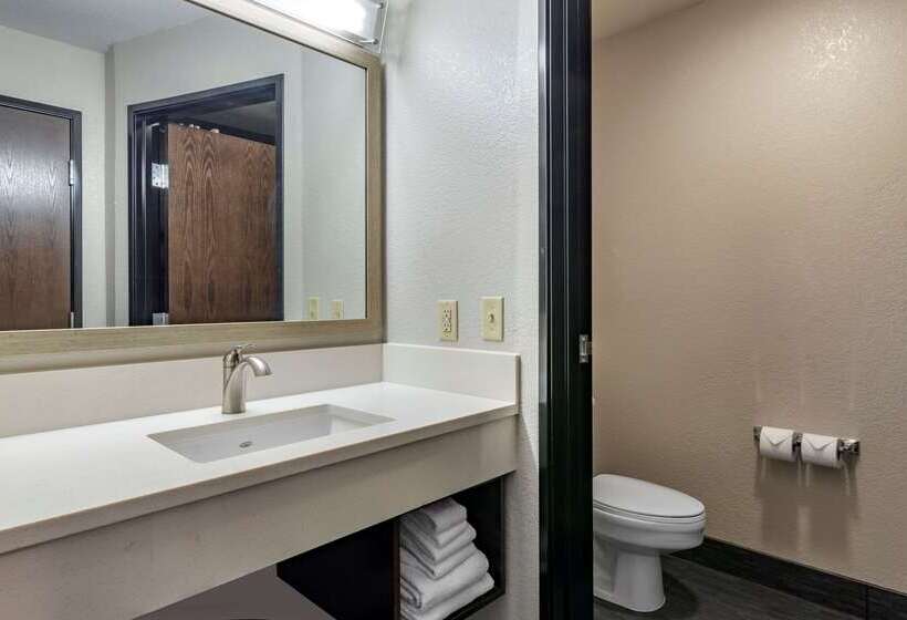 호텔 Comfort Inn & Suites Tualatin  Lake Oswego South