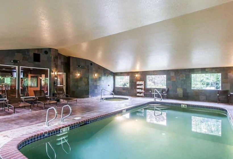 호텔 Comfort Inn & Suites Tualatin  Lake Oswego South
