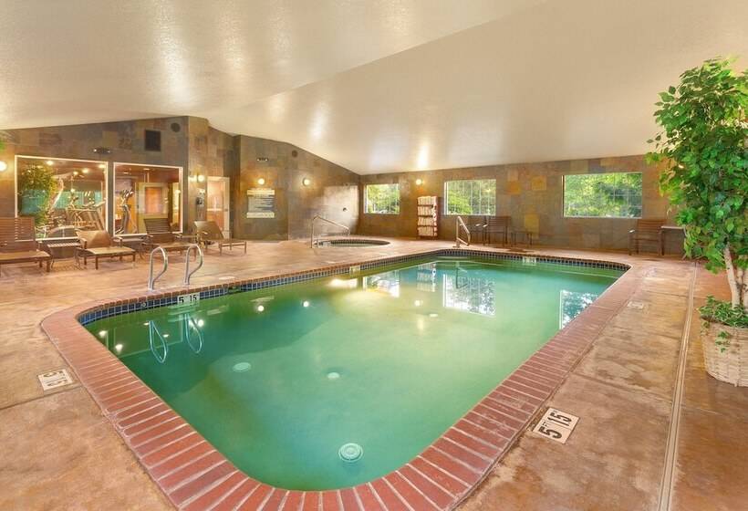 호텔 Comfort Inn & Suites Tualatin  Lake Oswego South