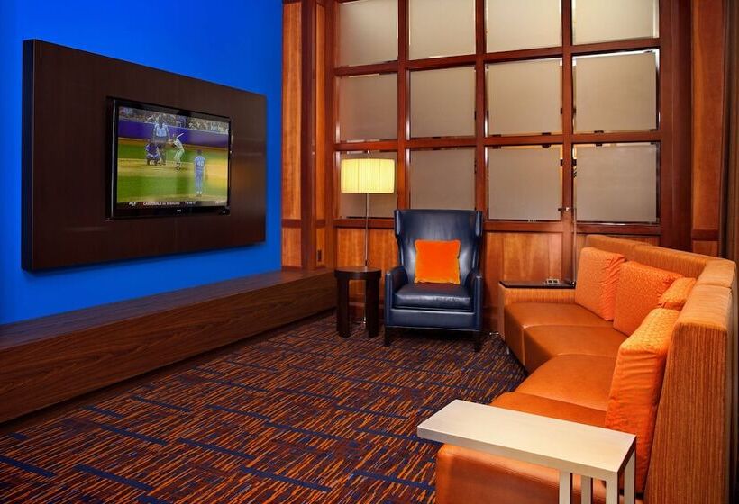 هتل Courtyard By Marriott Baltimore Downtown/inner Harbor