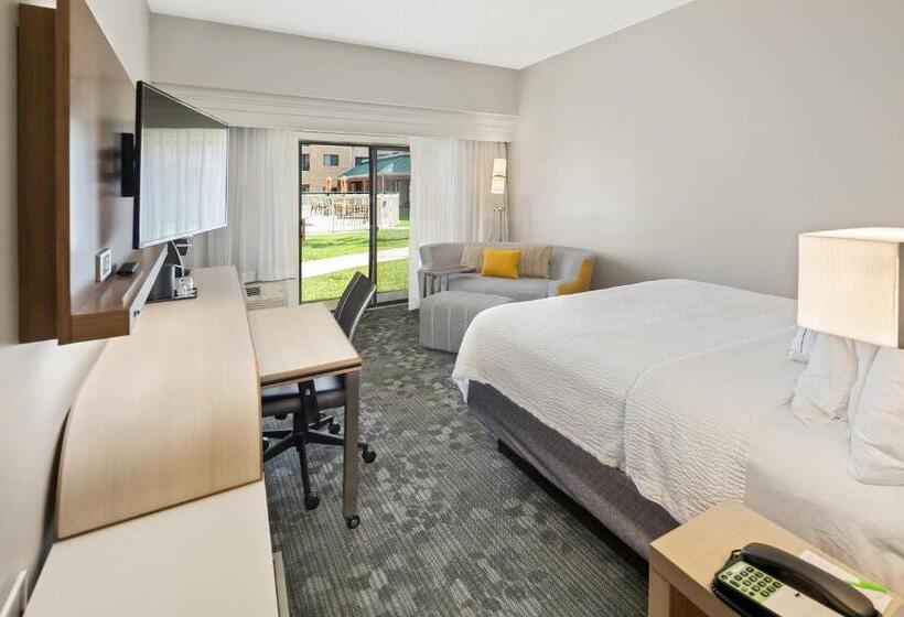 هتل Courtyard By Marriott Bryan College Station