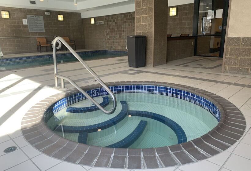 فندق Courtyard By Marriott Buffalo Amherst/university