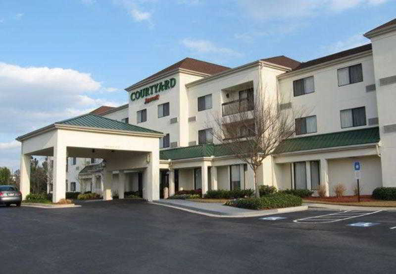 فندق Courtyard by Marriott Atlanta Six Flags