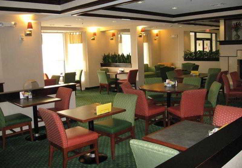 فندق Courtyard by Marriott Atlanta Six Flags