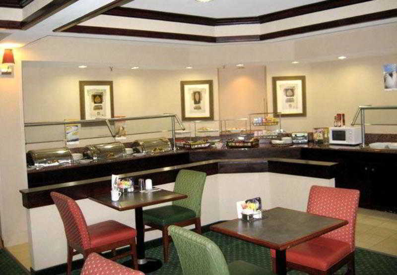 فندق Courtyard by Marriott Atlanta Six Flags