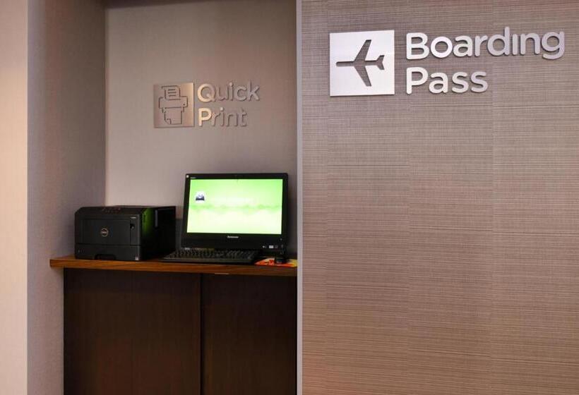 ホテル Courtyard Charlotte Gastonia