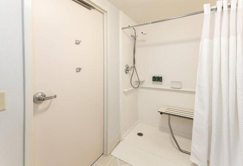هتل Courtyard By Marriott Charlottesville   University Medical Center