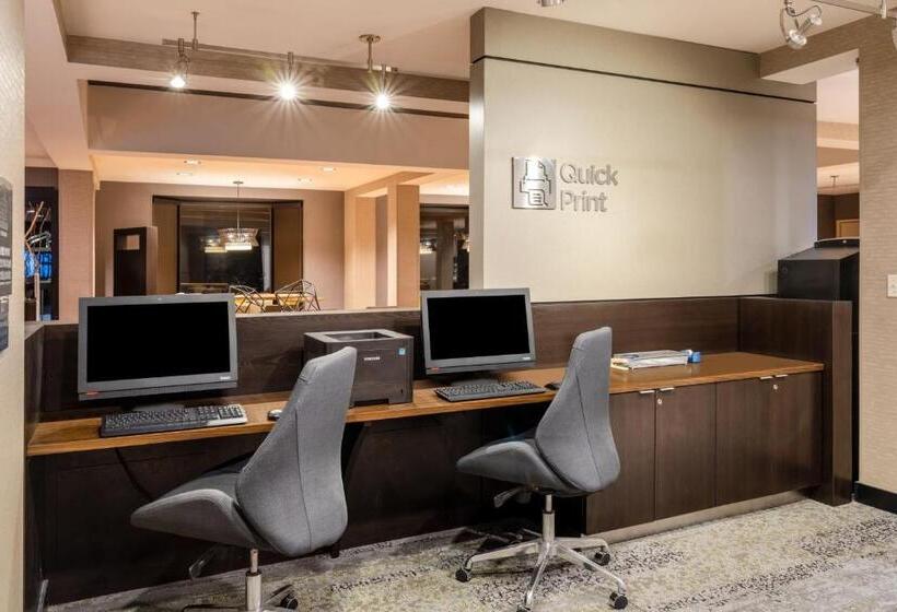 هتل Courtyard By Marriott Colorado Springs South