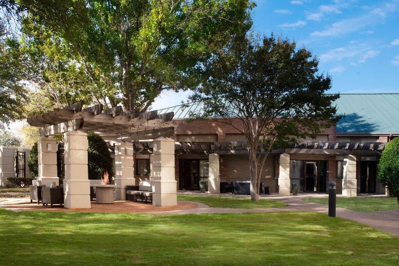 هتل Courtyard Dallas Addison Quorum Drive