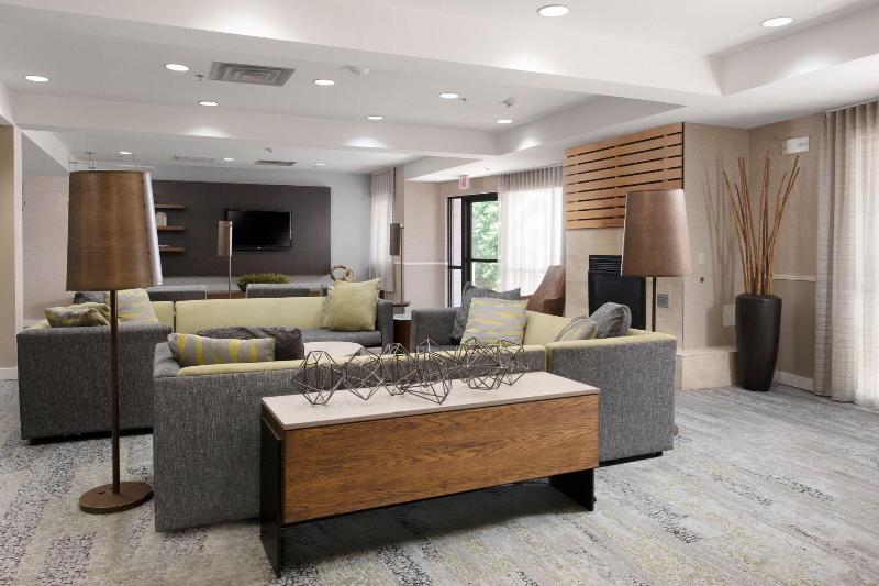 هتل Courtyard Dallas Addison Quorum Drive