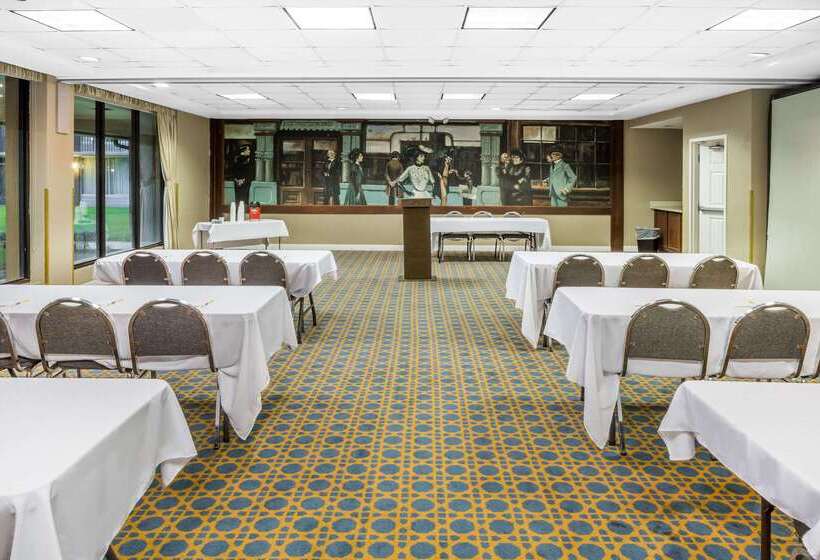 فندق Days Inn & Suites By Wyndham Jennings