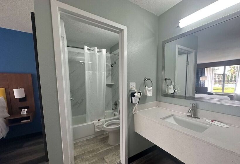 فندق Days Inn & Suites By Wyndham Jennings