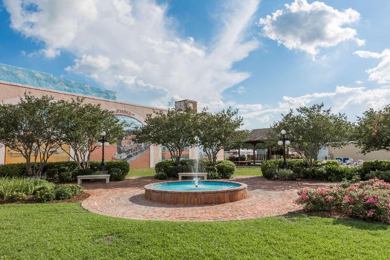 فندق Days Inn & Suites By Wyndham Jennings