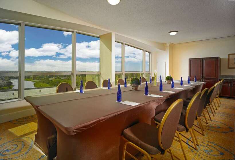 בית מלון כפרי Doubletree By Hilton  Sunrise  Sawgrass Mills