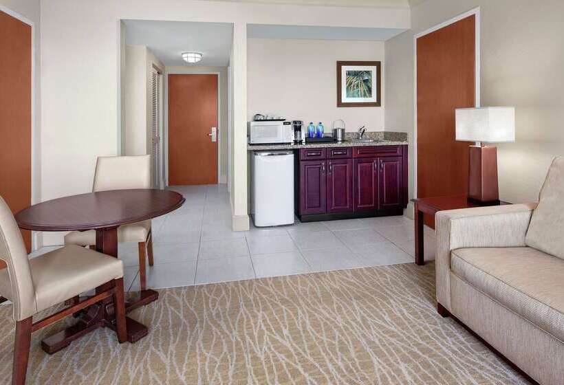 בית מלון כפרי Doubletree By Hilton  Sunrise  Sawgrass Mills