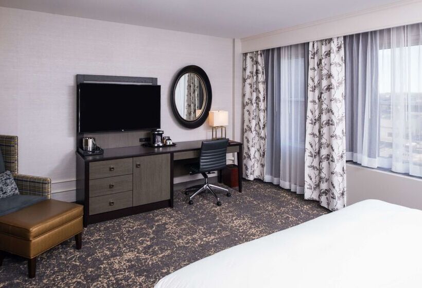 فندق Doubletree By Hilton Utica