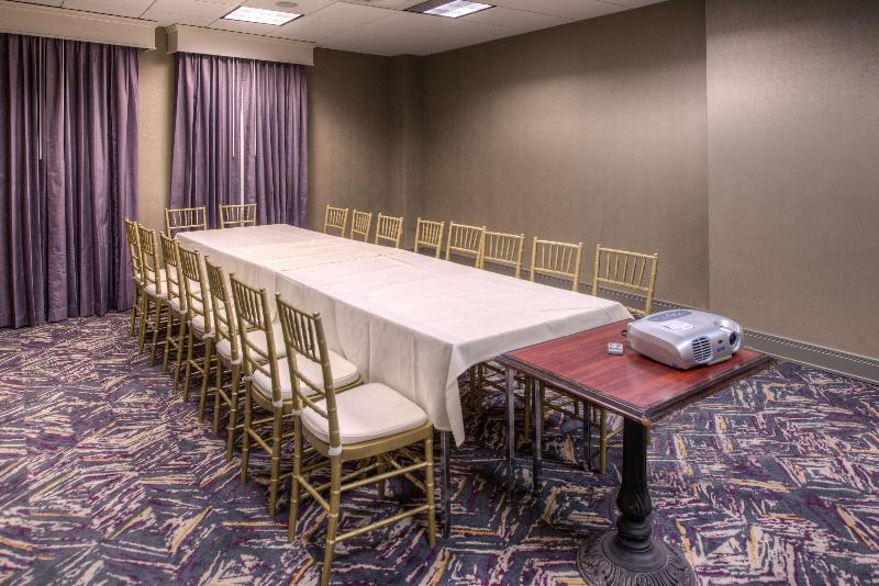 فندق Doubletree By Hilton Utica