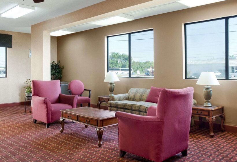 فندق Econo Lodge By Choice Greenville