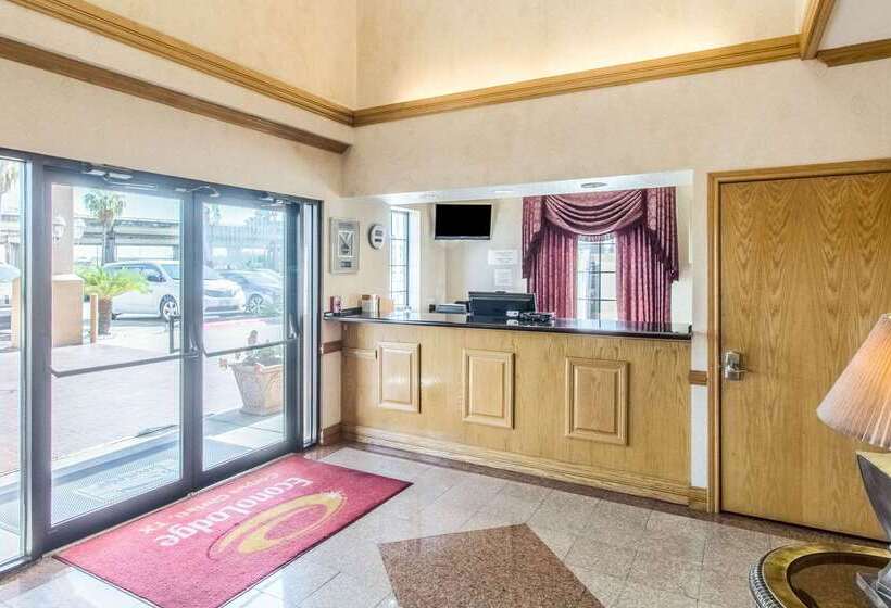هتل Econo Lodge Inn & Suites Corpus Christi