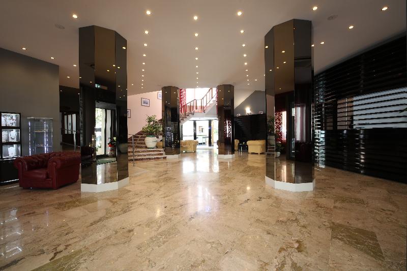 هتل Grande Albergo Maugeri