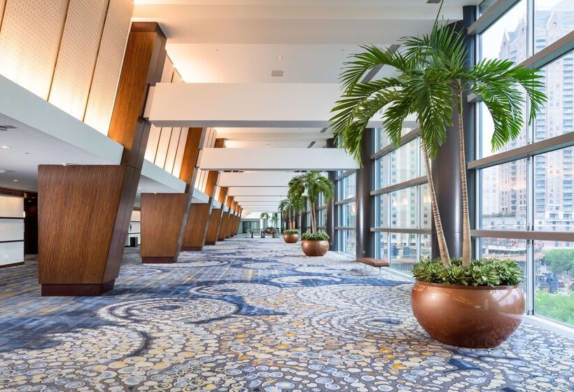 هتل Hilton Americashouston