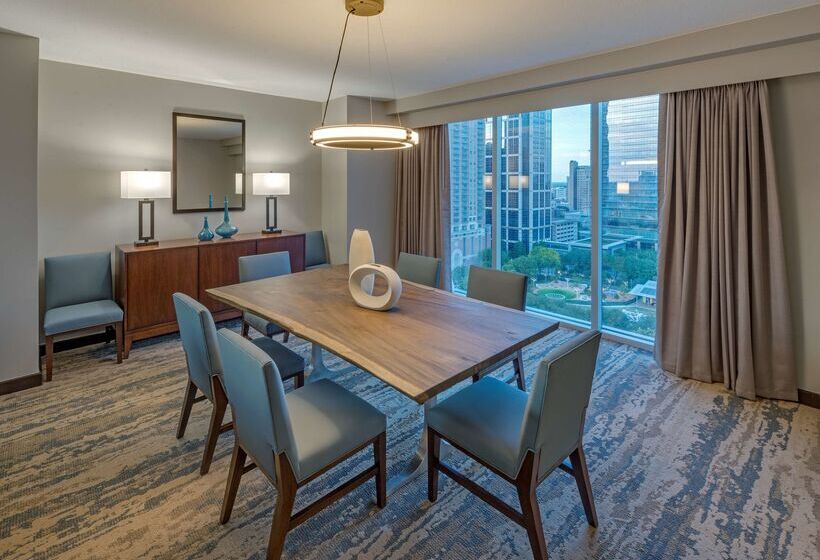 هتل Hilton Americashouston