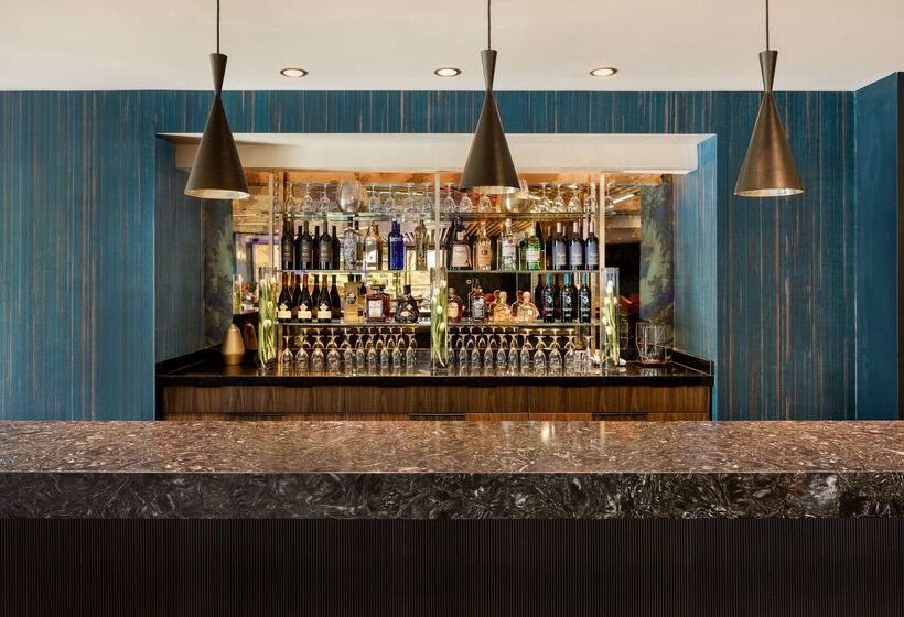 هتل Hilton Austin