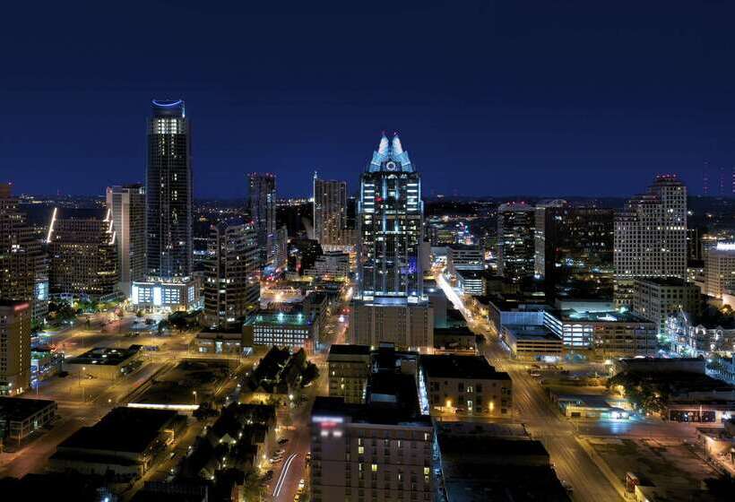 هتل Hilton Austin