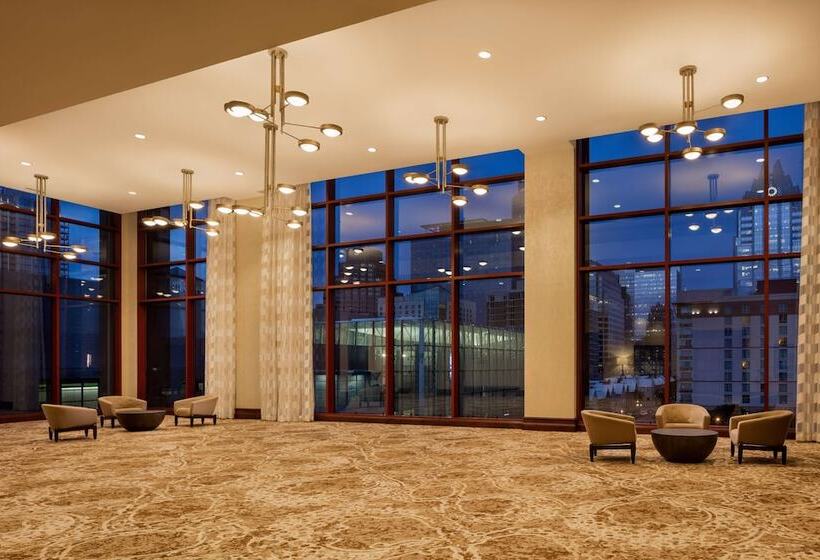 هتل Hilton Austin