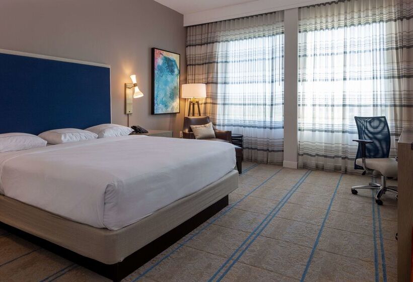 هتل Hilton Austin Airport