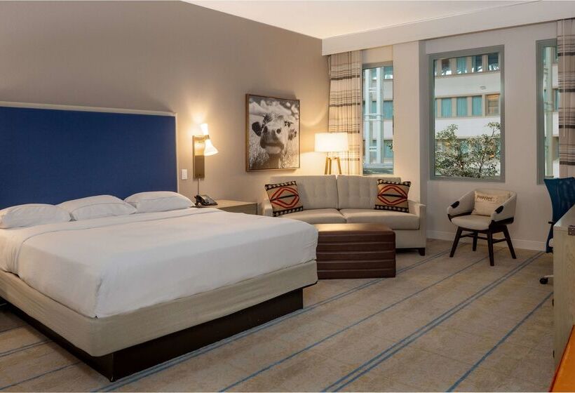 هتل Hilton Austin Airport