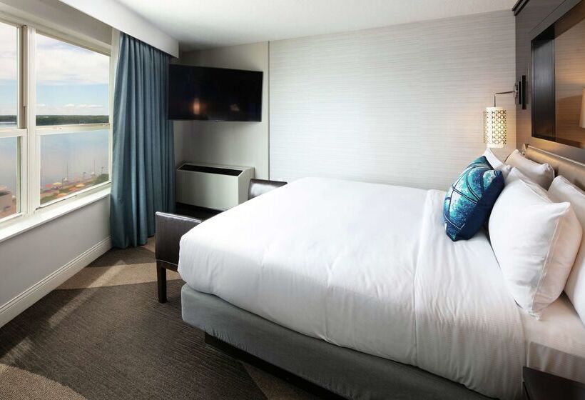 هتل Hilton Madison Monona Terrace