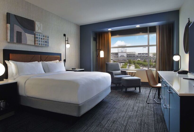 هتل Hilton Omaha