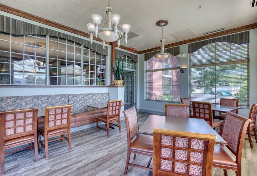 Holiday Inn Hotel & Suites Madison West, An Ihg