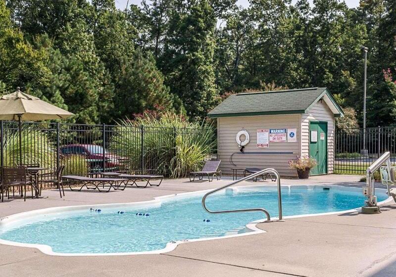 בית מלון כפרי Holiday Inn Express   Gloucester, An Ihg