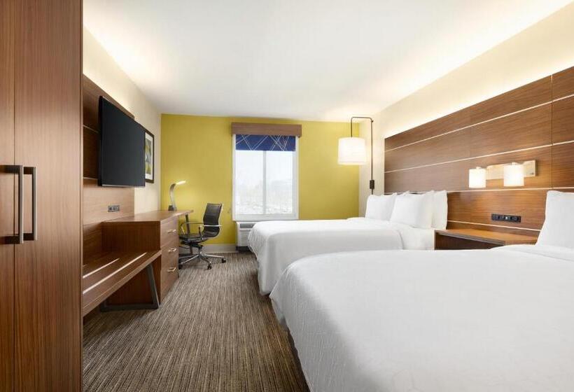 هتل Holiday Inn Express & Suites Philadelphia   Mt Laurel, An Ihg