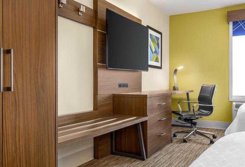 هتل Holiday Inn Express & Suites Philadelphia   Mt Laurel, An Ihg