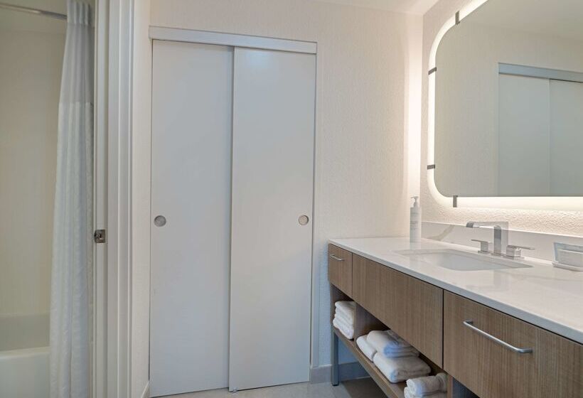 هتل Homewood Suites By Hilton Columbia