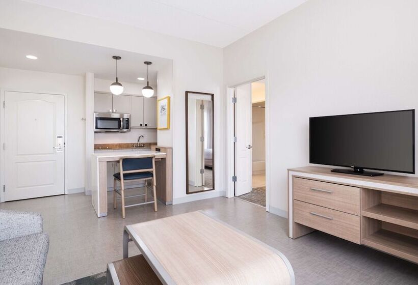 هتل Homewood Suites By Hilton Columbia