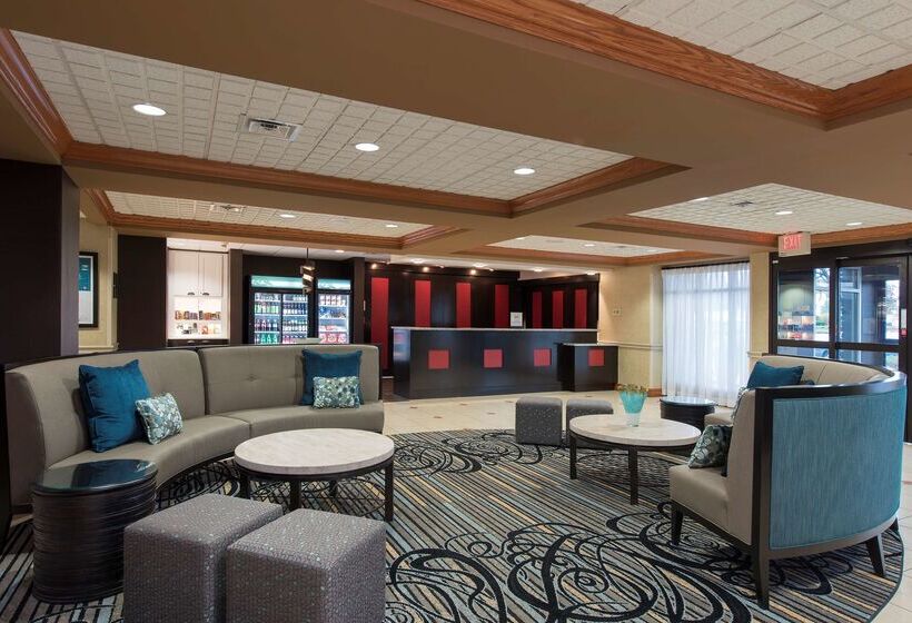 هتل Homewood Suites By Hilton Columbus/airport