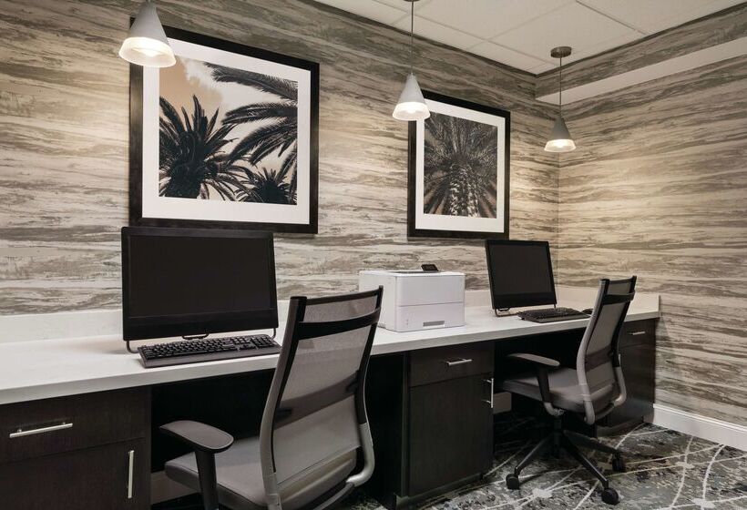 هتل Homewood Suites Corpus Christi