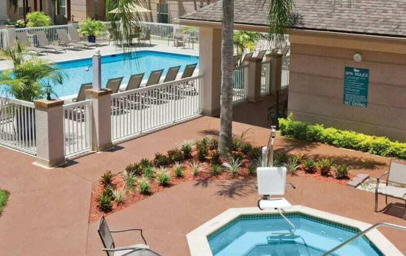 فندق Homewood Suites By Hilton Fort Myers
