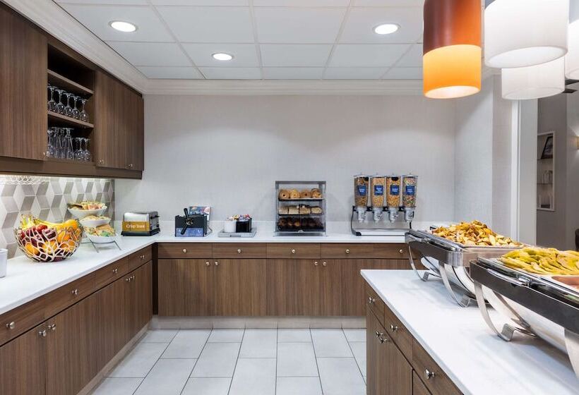 هتل Homewood Suites By Hilton Montgomery